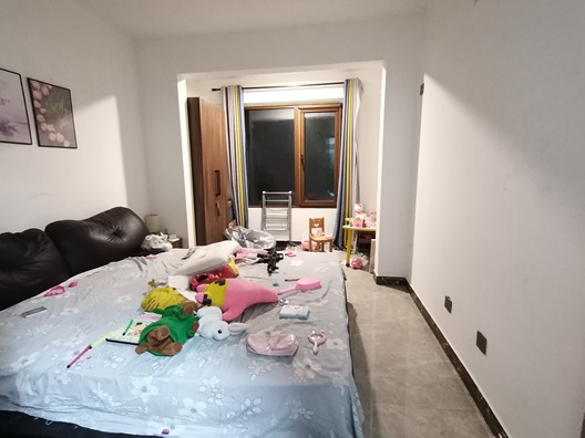 鸿坤理想尔湾3室2厅2卫第11张缩略图