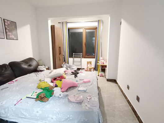鸿坤理想尔湾3室2厅2卫第11张缩略图