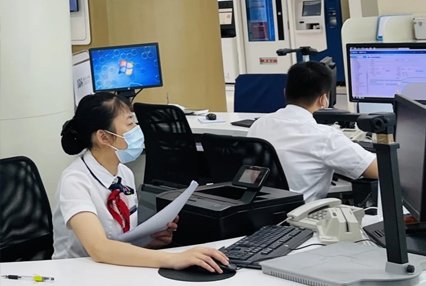 房屋贷款合同银行没有给怎么办找谁要