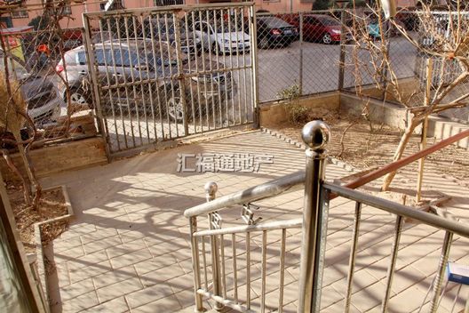 紫晨小区4室2厅2卫第4张缩略图
