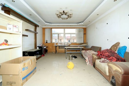 华阳建行小区4室2厅2卫第1张缩略图