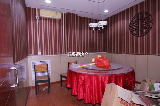 东兴南街商铺底商4室3厅3卫第6张缩略图