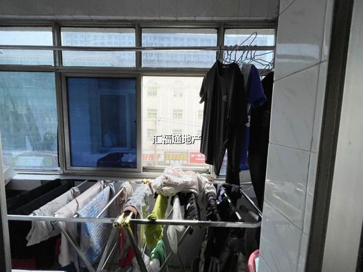 商业局家属院4室2厅2卫第11张缩略图