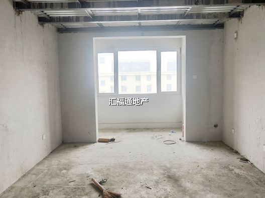 幸福嘉园4室2厅2卫全景看房