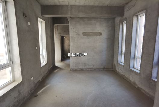 西京都高尔夫别墅4室3厅3卫第3张缩略图