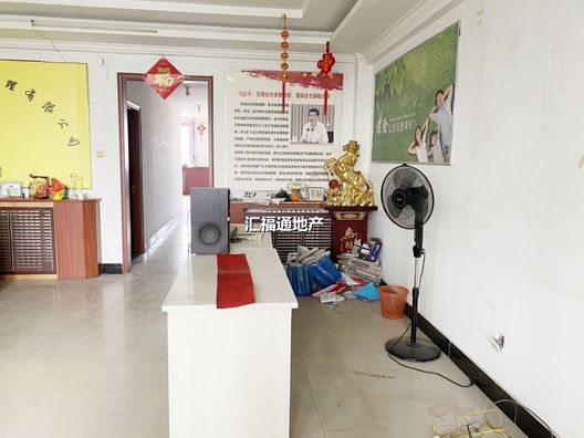 京东商贸城3室2厅1卫第3张缩略图