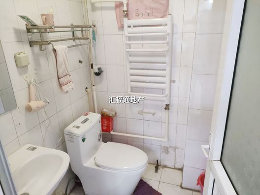 华阳公寓3室2厅2卫第8张缩略图