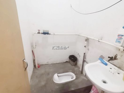 东兴南街商铺底商1室1厅1卫第5张缩略图