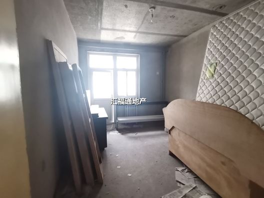 华阳建行小区4室2厅2卫第3张缩略图