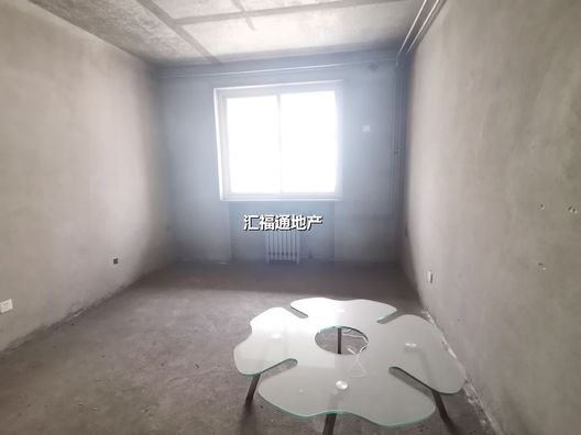 华阳建行小区4室2厅2卫第4张缩略图
