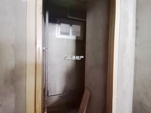 华阳建行小区4室2厅2卫第6张缩略图