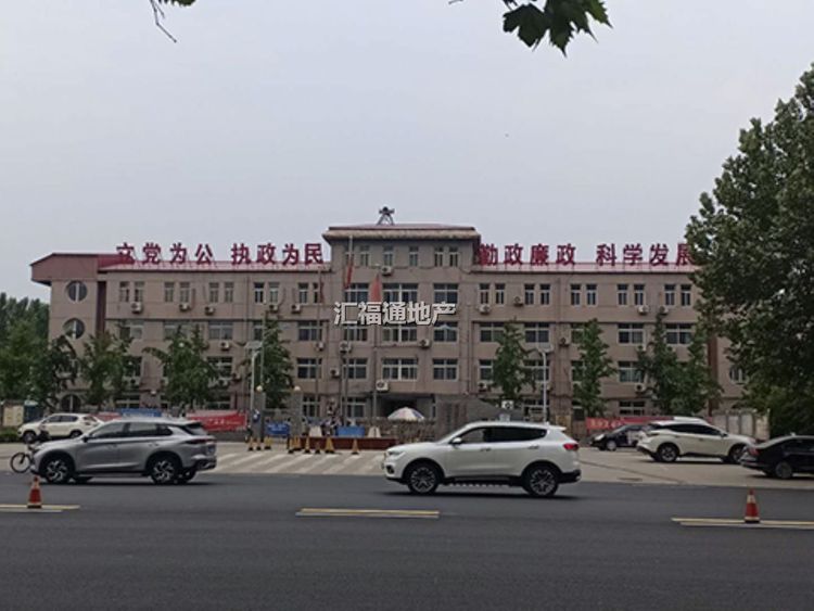 涿州屈间村委会