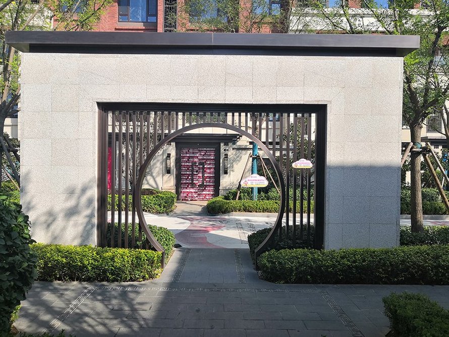 上河天著实景图(月亮门正面)