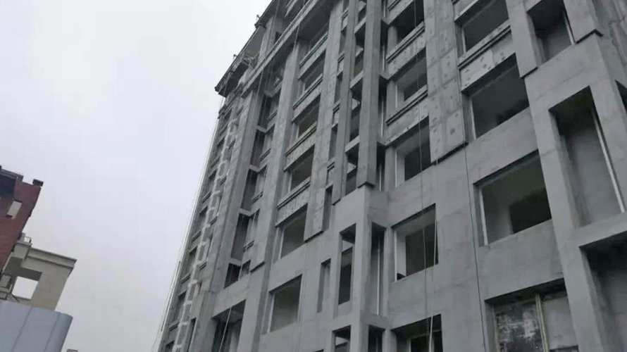 上河天著9月施工进度(6#楼外装外网景观施工)