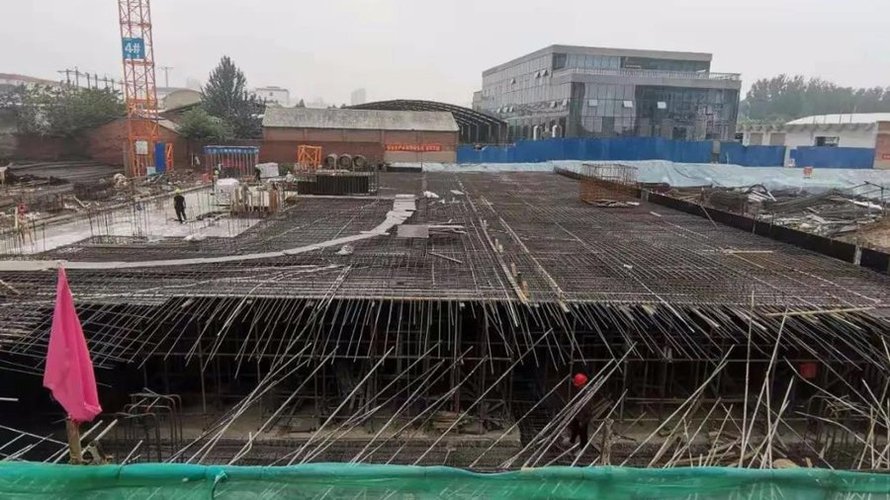 上河天著7月施工进度(4号楼筏板钢筋绑扎已完成)