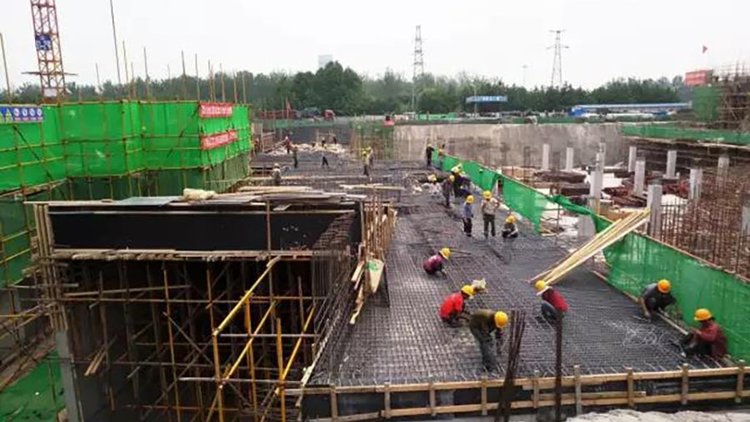 天伦湾2016年6月工程进度(地下停车场已初见雏形)