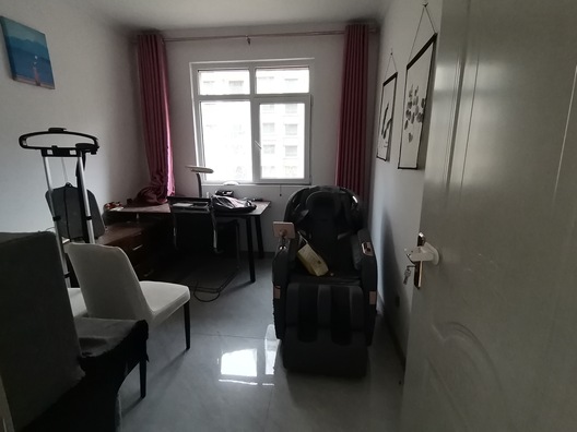华融现代城4室2厅2卫第3张缩略图