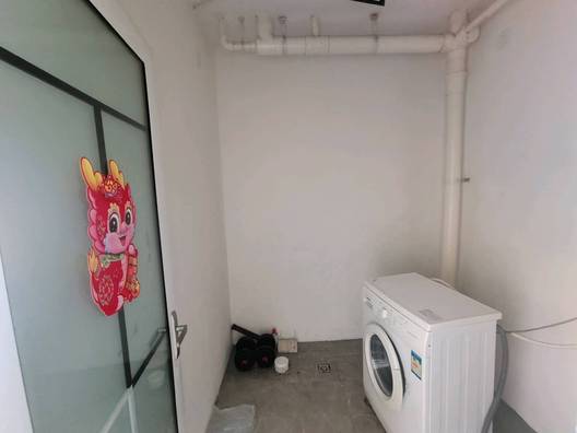 鸿盛凯旋门2室2厅2卫第6张缩略图