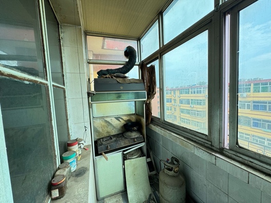 联合二号院3室2厅1卫第6张缩略图
