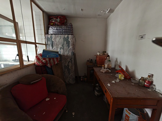 矿山局家属楼南院2室1厅1卫全景看房