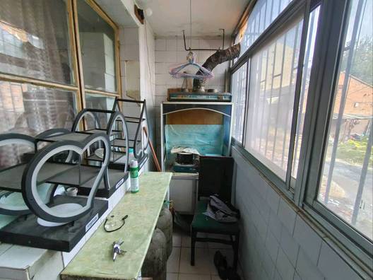 建厂局三队家属院（佳和小区）1室1厅1卫第3张缩略图
