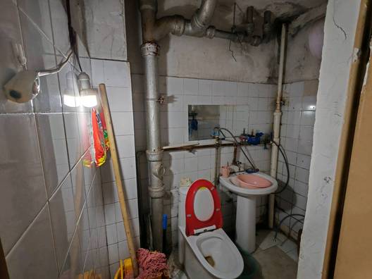建厂局三队家属院（佳和小区）1室1厅1卫第4张缩略图