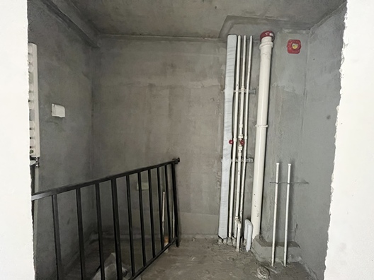 鸿坤理想尔湾4室2厅3卫第10张缩略图