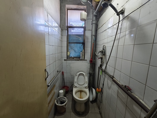 老财政局家属院2室1厅1卫第5张缩略图