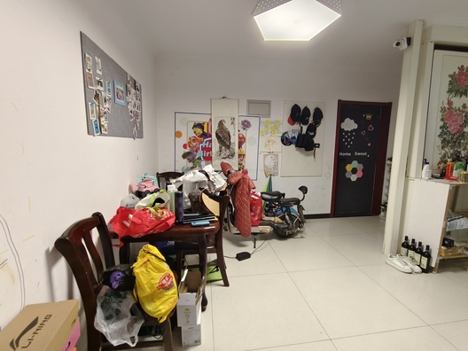 鸿盛凯旋门3室2厅1卫第3张缩略图