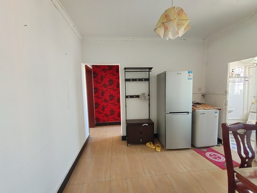 铁道部建厂局家属楼（机械总队家属院）2室1厅1卫视频