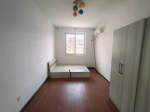 名流枫景洋房3室2厅1卫第5张缩略图